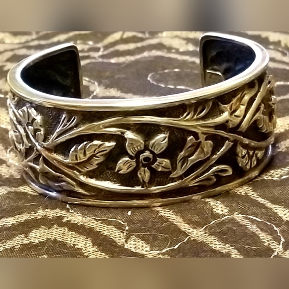 Rare Silpada Sterling Silver Flower Vine Cuff Bracelet - Picture 8 of 14